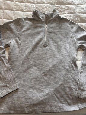 Lady Hagen Women’s Light Gray /White 1/4 Zip
